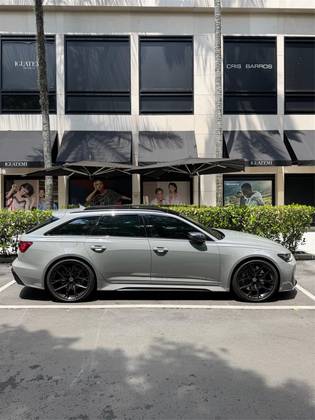 AUDI RS6 4.0 AVANT V8 TWINTURBO MHEV TIPTRONIC